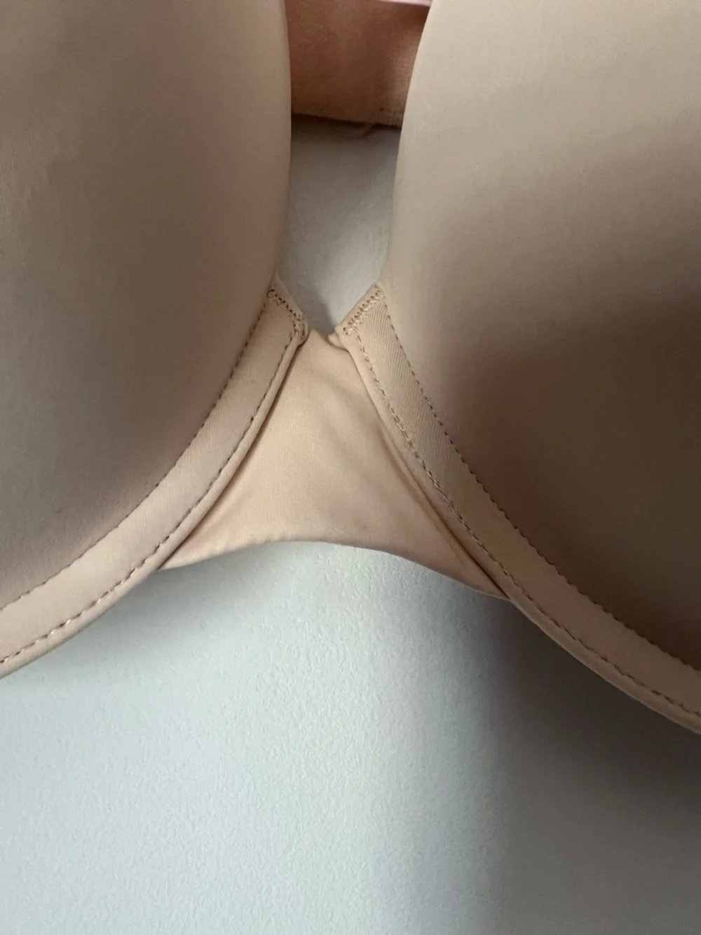 Victoria's Secret Smooth Nude Push-Up T-Shirt Bra - 38D NEW